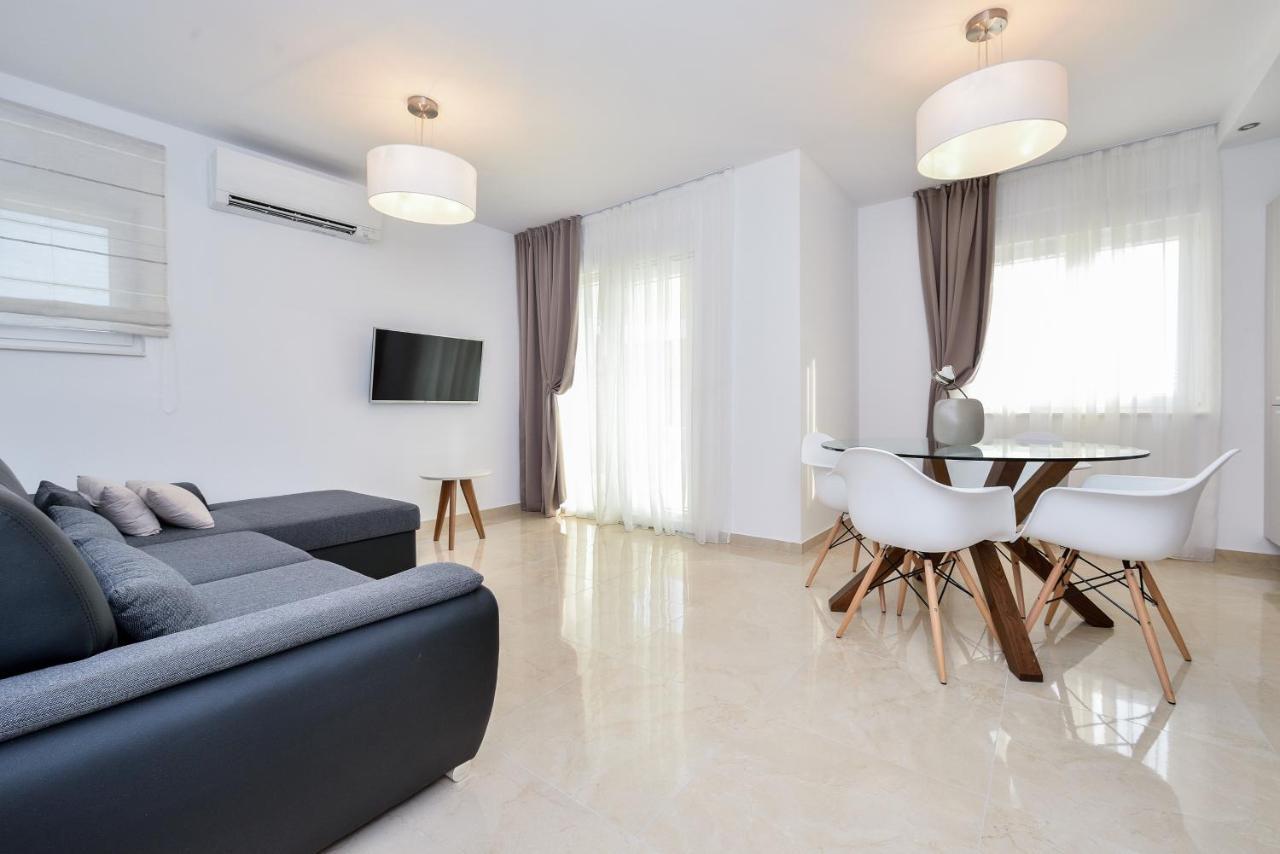 Luxury Apartment Arta-2 With Heated Pool And Jacuzzi Bibinje Ngoại thất bức ảnh